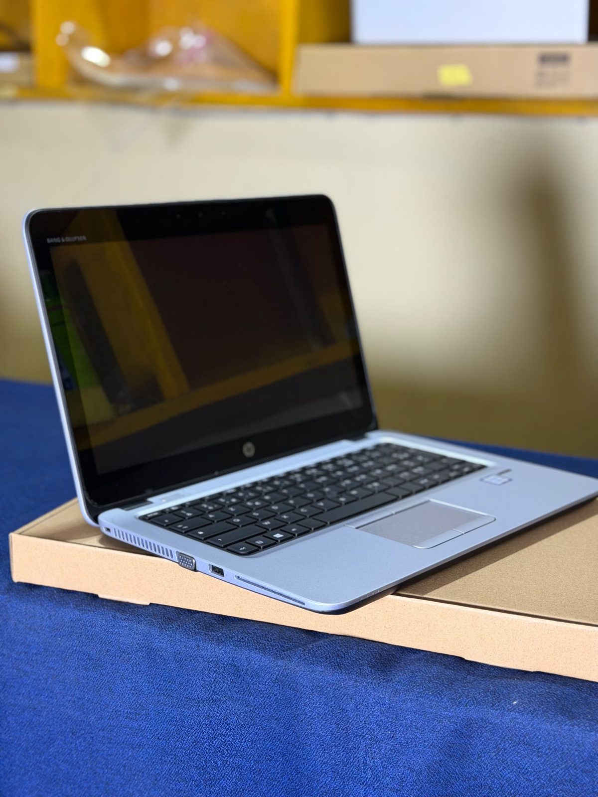 ✅Hp Elitebook 820 G3 Tactile